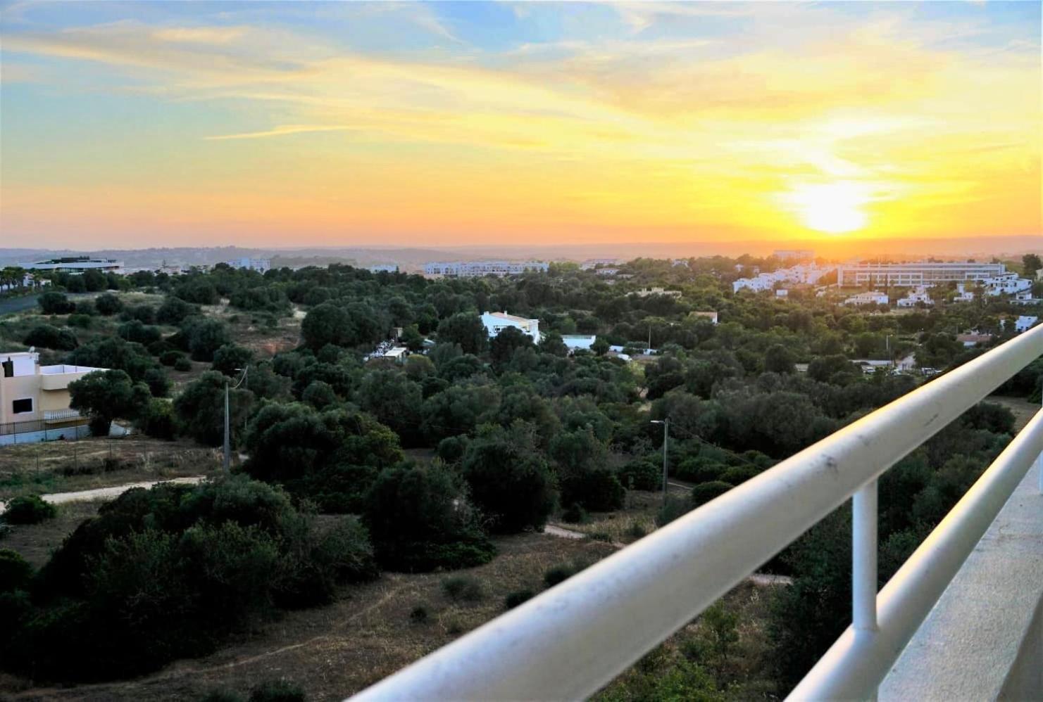Cozy Alvor Retreat - Sunset Balcony, Wi-Fi & Ac Daire Dış mekan fotoğraf